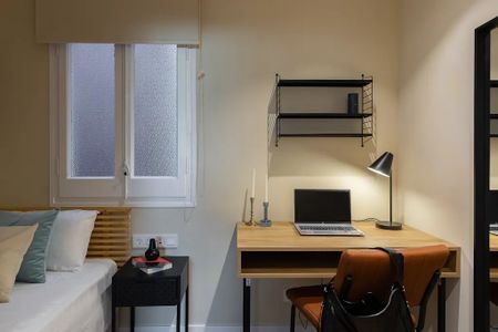 Carrer de Còrsega, Barcelona, Catalonia 08037 - Photo 2