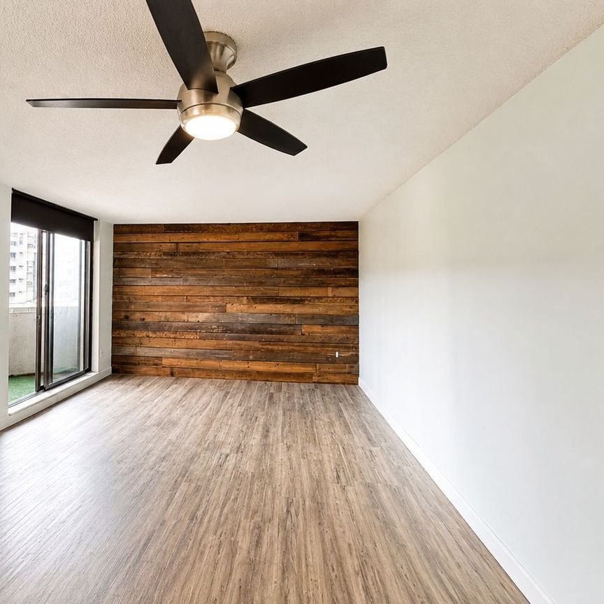 For Lease - 23 Main Street Unit# 406, Hamilton, Ontario - Photo 1