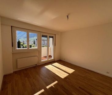 Bel appartement entièrement rénové de 4.5 pièces au 4ème étage - Photo 6
