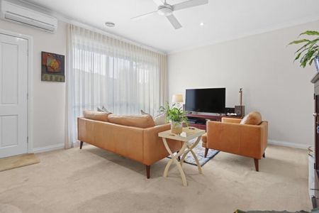 PRIVATE, SPACIOUS & STYLISH - Photo 2