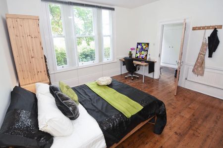 6 bedroom flat to rent - Photo 2