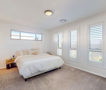 Southlakes Stunner! - Photo 3