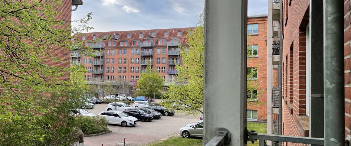 Neue Küche Neuer Fußboden 3 Zimmer 1.Obergeschoss Balkon Mühlentwiete - Photo 1