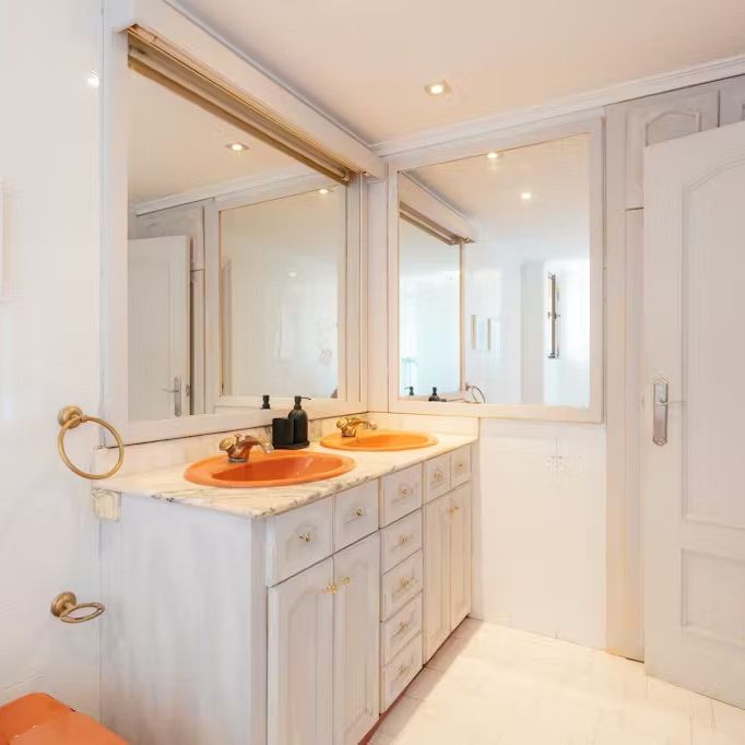 Avenida del Reino de Valencia, Valencia, Valencian Community 46006 - Photo 1