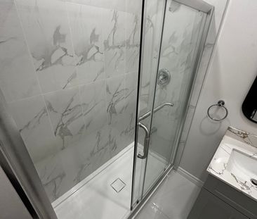 For Lease - 25 Howard Street Unit# Apt.2 Room B, Toronto, Ontario - Photo 6