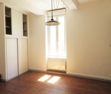 T2, Rue Fresque, Nîmes-Centre, 45m², 483€ H.C - Photo 3