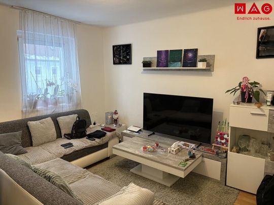 Traumhaftes Wohlfühlzuhause zu einem unschlagbaren Preis: gepflegte 1-Zimmer-Wohnung mit separatem Schlafbereich bietet ein angenehmes Wohngefühl und verspricht hohen Alltagskomfort! - Foto 1