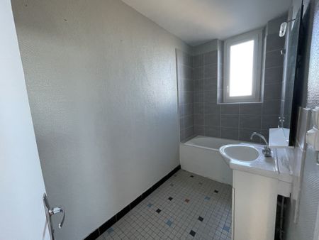 Location Appartement 3 pièces 77m² LA PRIMAUBE 12450 - Photo 5