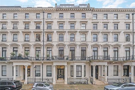 Ennismore Gardens, South Kensington, SW7 flat to rent - Photo 2