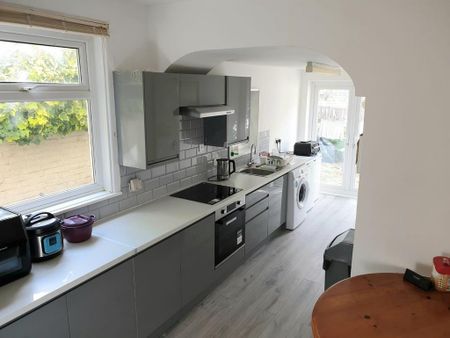 1 bedroom house of multiple occupation to rent - Photo 2