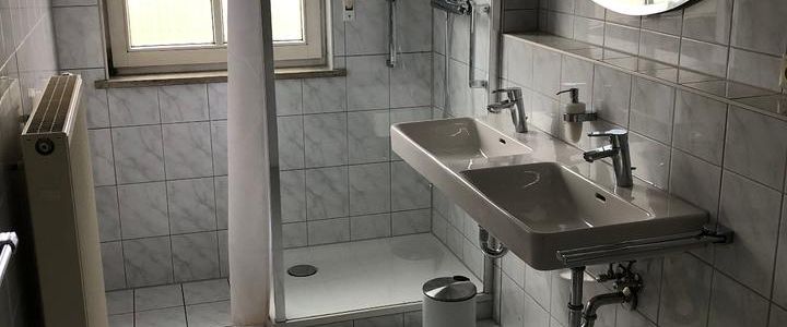 Gut geschnittene helle 3-Zimmer-Wohnung im EG mit Garten und EBK - Foto 1