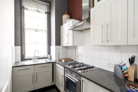 1 bedroom flat to rent - Photo 4
