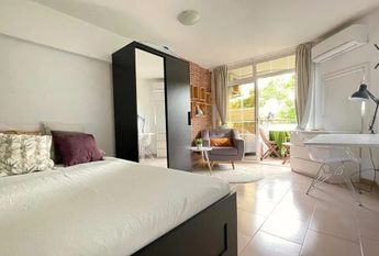 Carrer de Wellington, Barcelona, Catalonia 08005