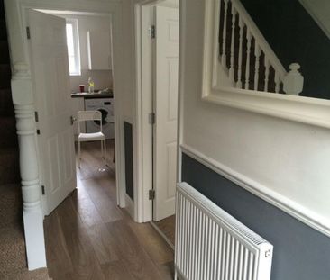 4 bedroom House To Let - Photo 4