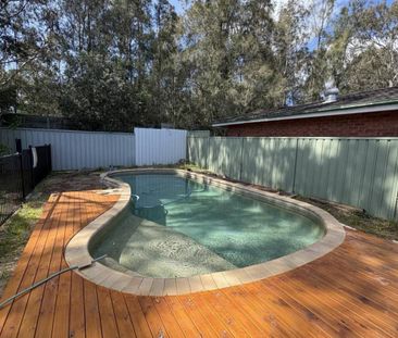 3 BEDROOM HOME WITH IN-GROUND POOL!!! - Photo 1