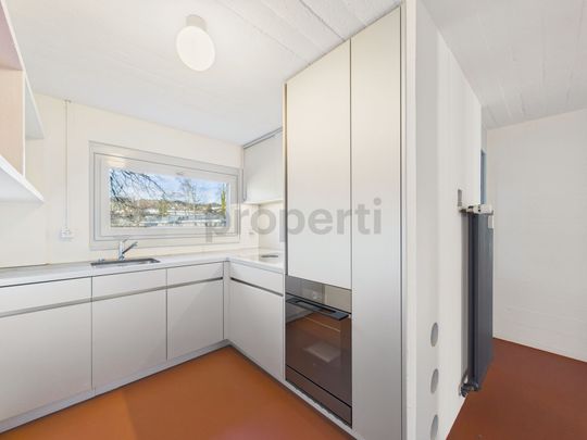 Wohnen in einer Ikone der Schweizer Architektur | Einzigartige 4.5-Zimmer-Maisonettewohnung im denkmalgeschützten Atelier-5-Ensemble in Flamatt - Photo 1