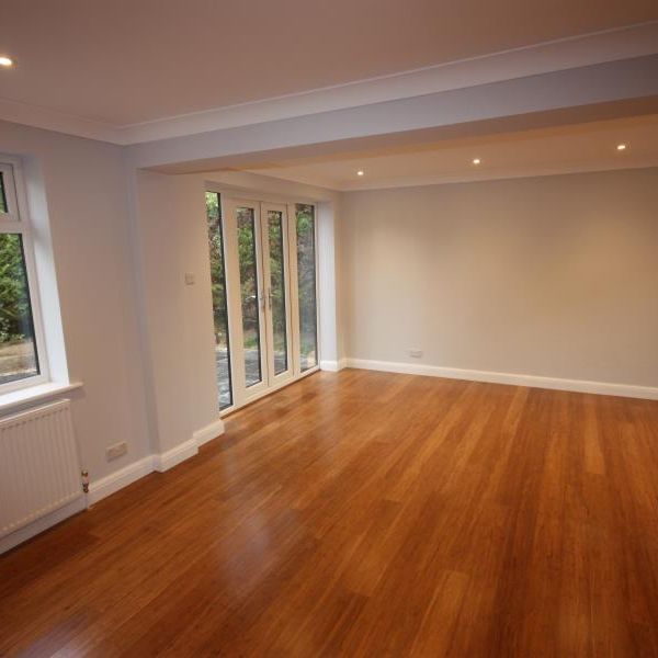 Lawrence Close, Guildford, Surrey, GU4 - Photo 1