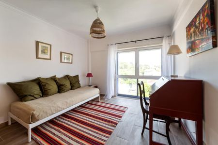 2 Bedroom Apartment with balcony, Alto dos Gaios, Cascais - Photo 4