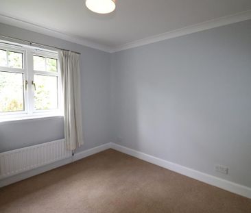 4 bedroom detached house to rent - Photo 5