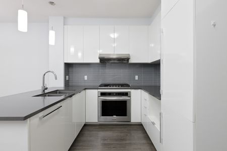 9399 Alexandra Rd (2nd Floor), Richmond - Photo 5