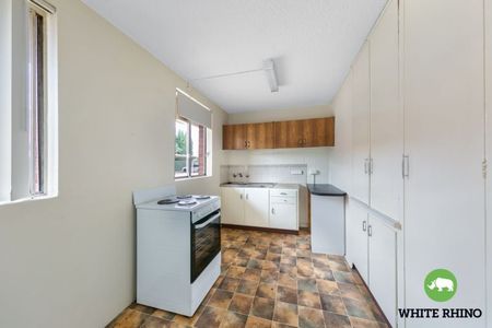 2/5 Charles Street, Queanbeyan - Photo 2