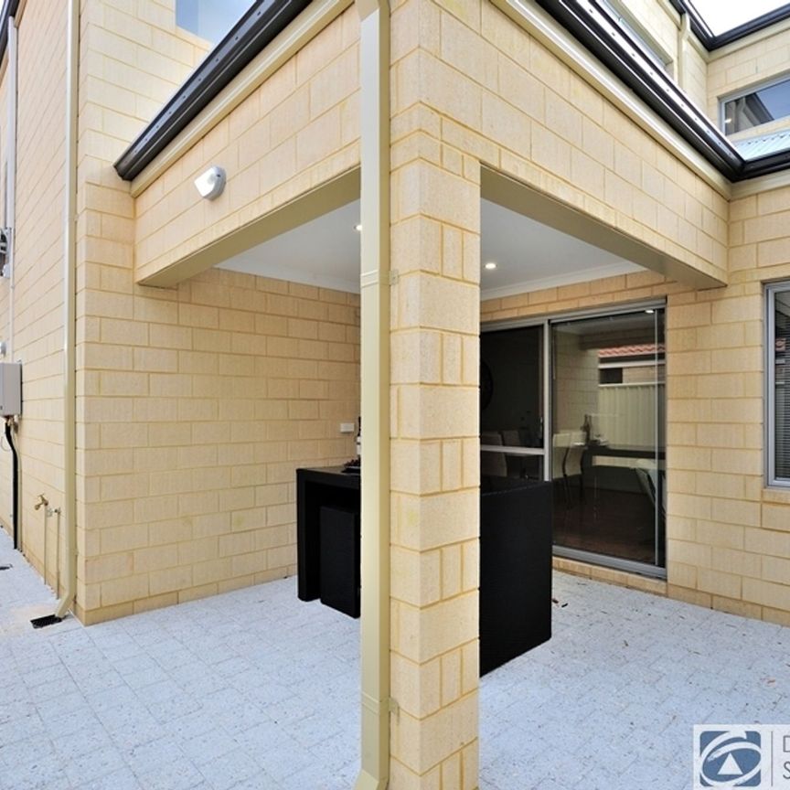 8D Donatti Road, 6018, Innaloo Wa - Photo 1