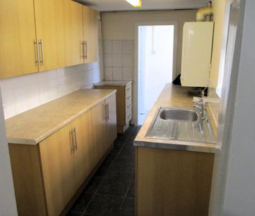 3 bedroom terraced house to rent - Photo 5