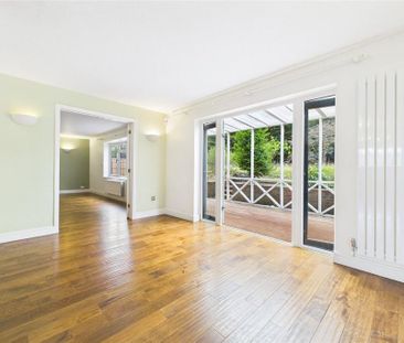 5 bedroom detached house to rent - Photo 2