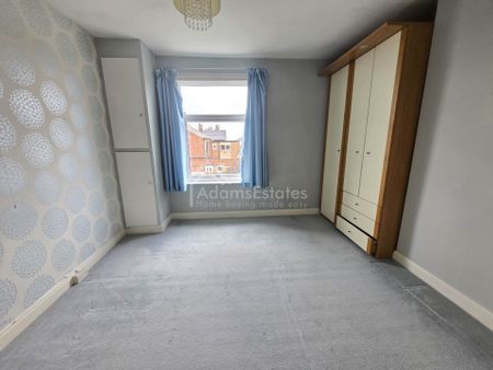Price £1,000 pcm - Available Now - Unfurnished - Photo 3