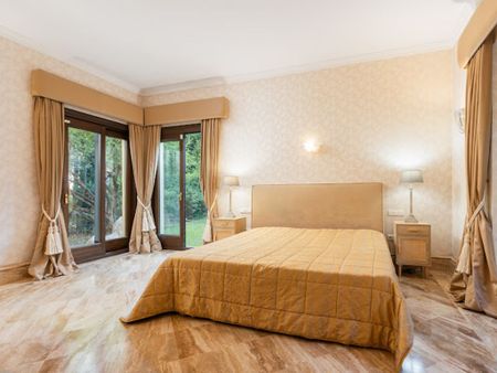 10 room luxury Villa for rent in Sierra Blanca, Marbella, Andalusia - Photo 2