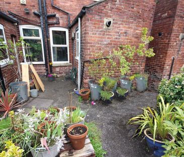 3 Bedroom House - Terraced To Let - Photo 1