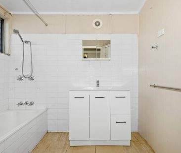 3 Bedroom House plus a study/sunroom - Photo 5