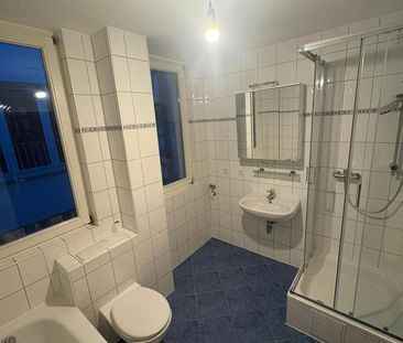 Tolle 3 Zimmer Wohnung direkt im Zentrum / Gera - Zetrum ( Markt ) - Photo 2