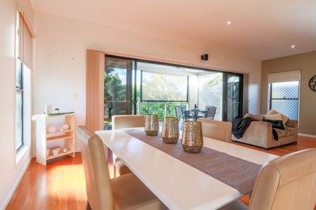 5 Hunter Street, Everton Park QLD 4053 - House For Rent | Domain - Photo 2