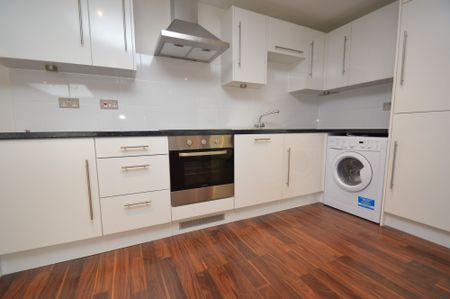 1 bedroom flat to rent - Photo 4