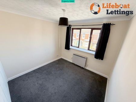 3 bedroom semi-detached house to rent - Photo 3