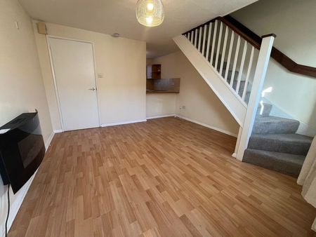 Oaktree Crescent - Photo 3