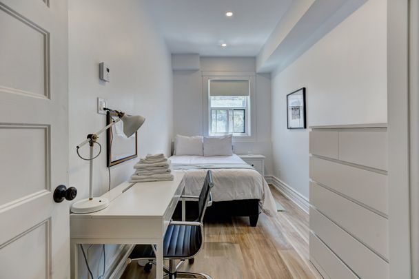 2075 Av. Lincoln, Montréal (Ville-Marie), QC H3H - Photo 1
