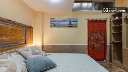 valencia, Valencian Community 46011 - Photo 2