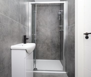 Studio Flat, Arngask Road, SE6 - Photo 2