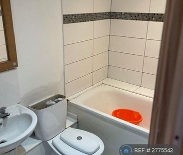 2 bedroom end of terrace house to rent - Photo 6