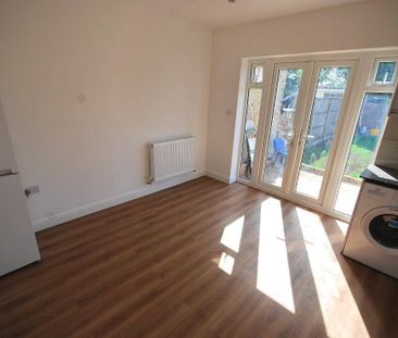 4 bedroom terraced house to rent - Photo 4