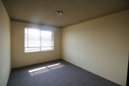 CLOSE TO TRAIN STATION! - Photo 3