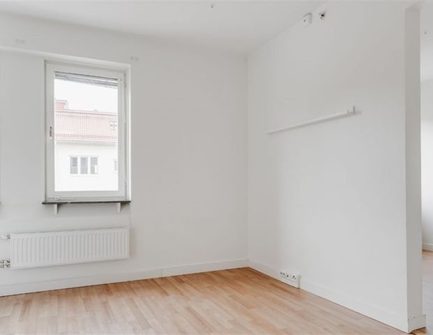 Åsmyravägen 17 - Photo 1