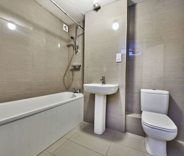 Available unfurnished from 18/12/2025 - Photo 4