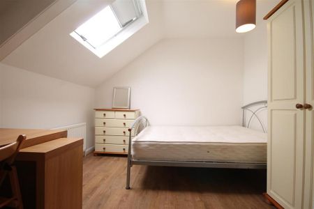 5 bedroom terraced house to rent - Photo 4
