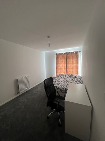 Room in a Shared House, Rolinda Lane, BS7 - Photo 4