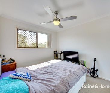 Beautifully Designed Three-Bedroom Townhouse - Photo 2