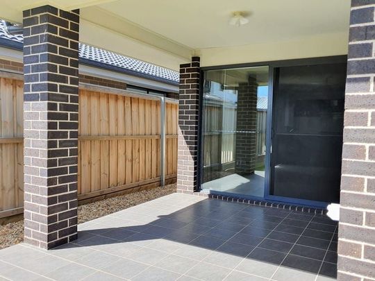 Three Bedroom Family Home - Photo 1