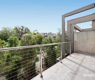 4 Lithgow Way, MOOROOLBARK - Photo 4